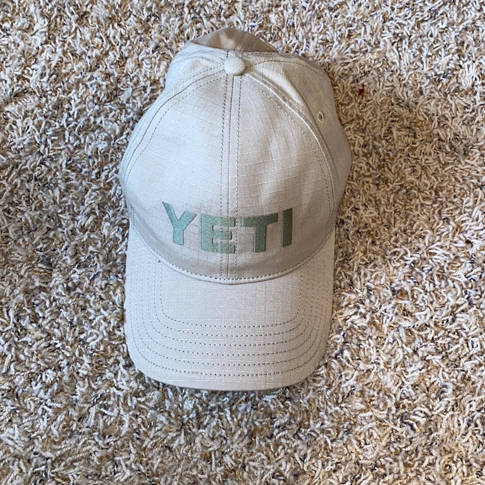 Yeti hat
